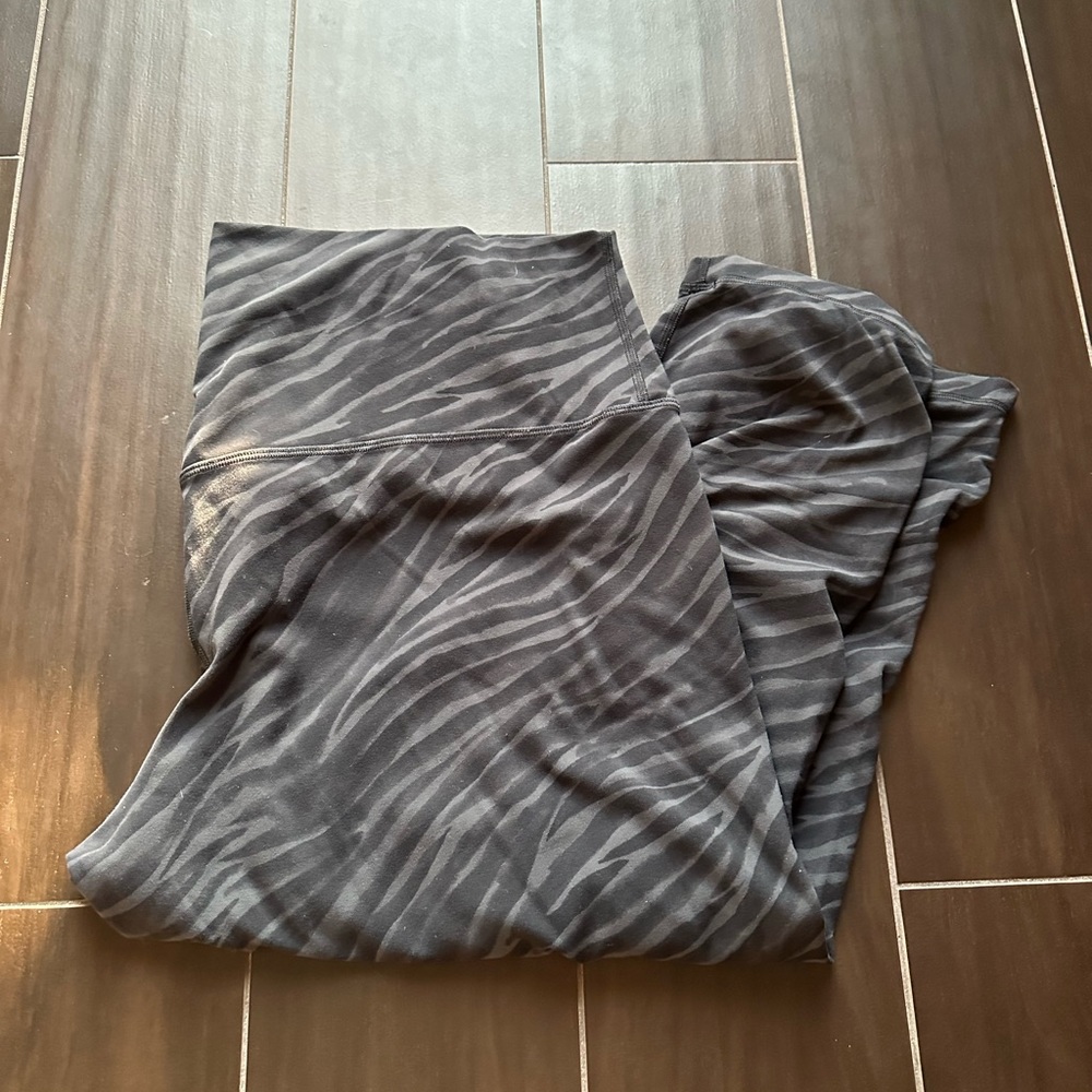 Align Leggings Black Zebra print size 18